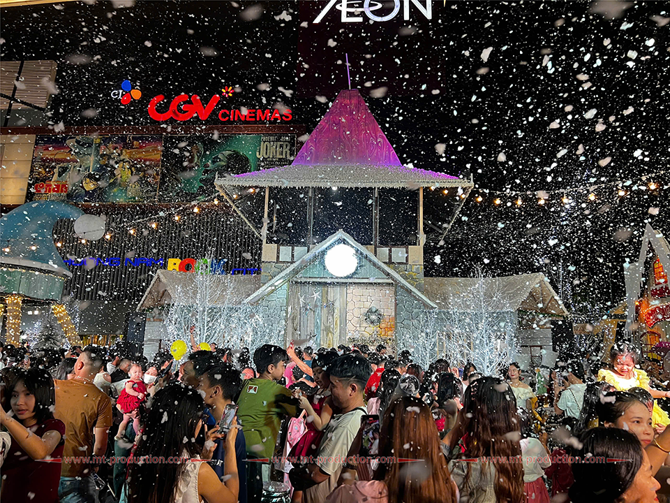 Christmas Decoration at Aeonmall Binh Duong canary 2024