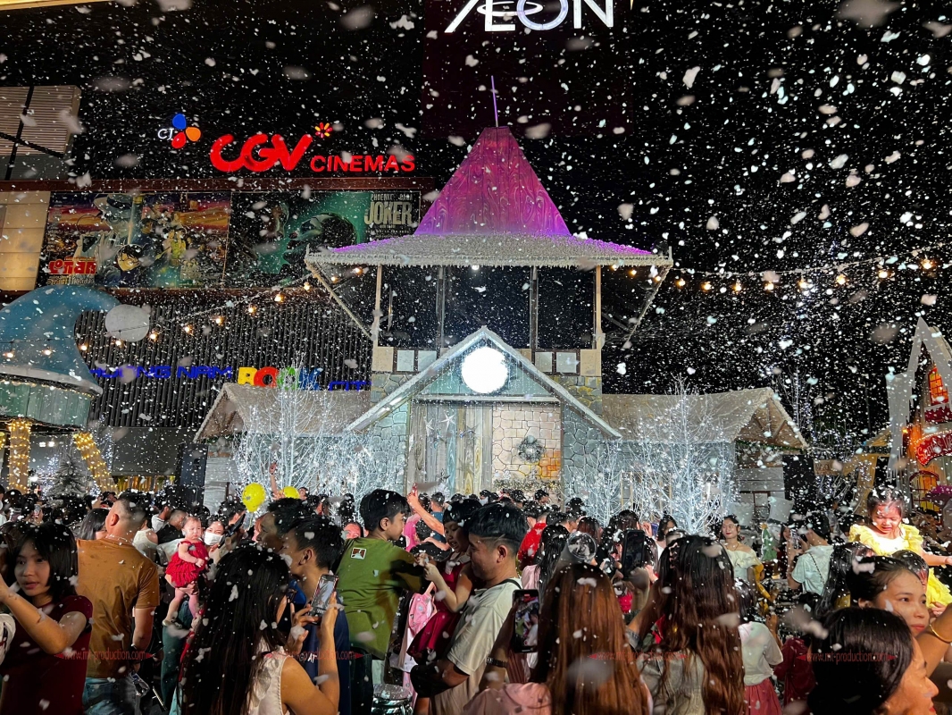 CHRISTMAS DECORATION AT AEONMALL BINH DUONG CANARY 2024