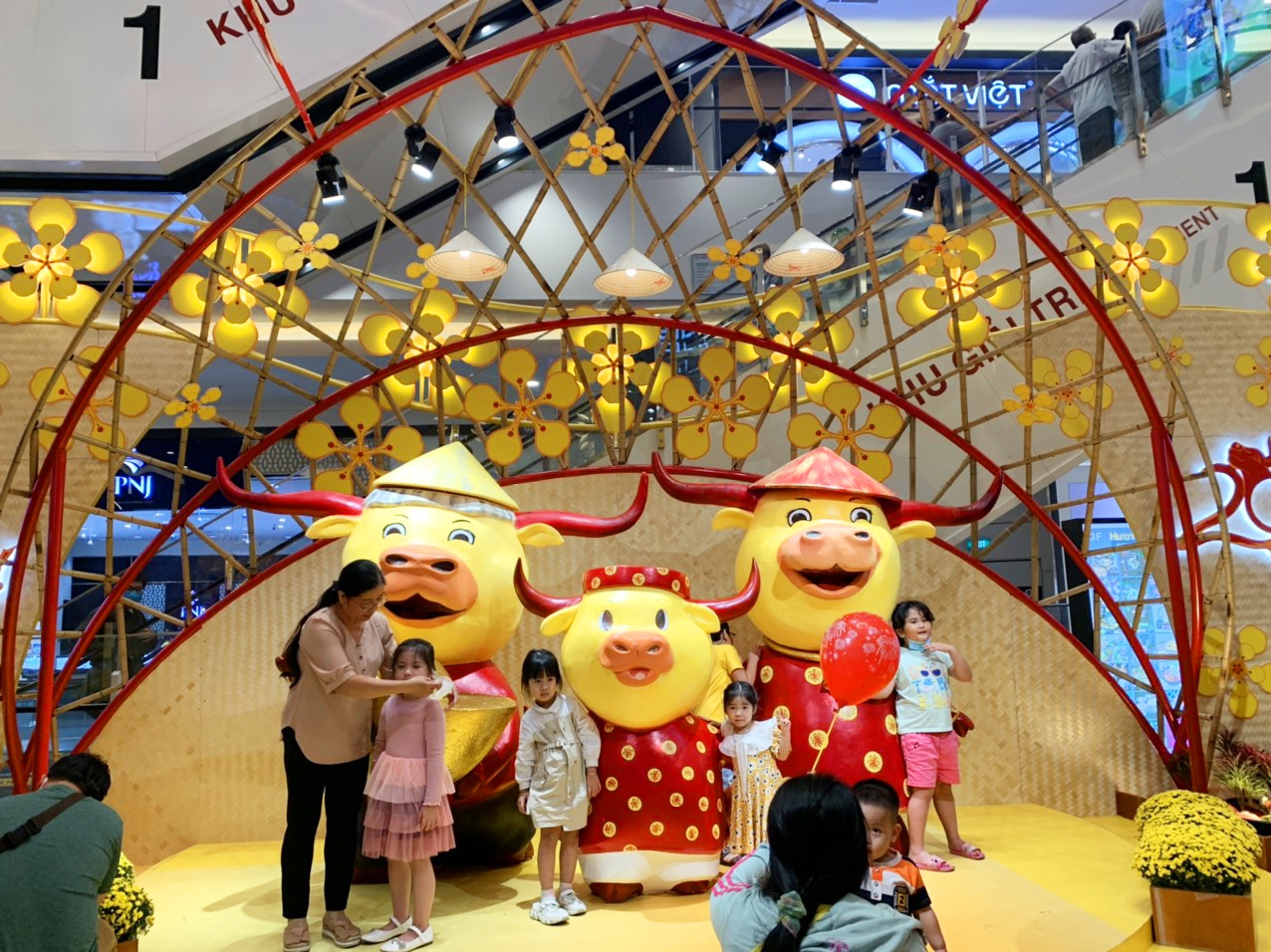 TRANG TRÍ TẾT 2021 TẠI AEON MALL BÌNH TÂN